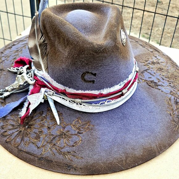Charlie 1 Horse Custom HAND BURNED  Felt Cowboy Hat Red/White/Blue Accents main image 4